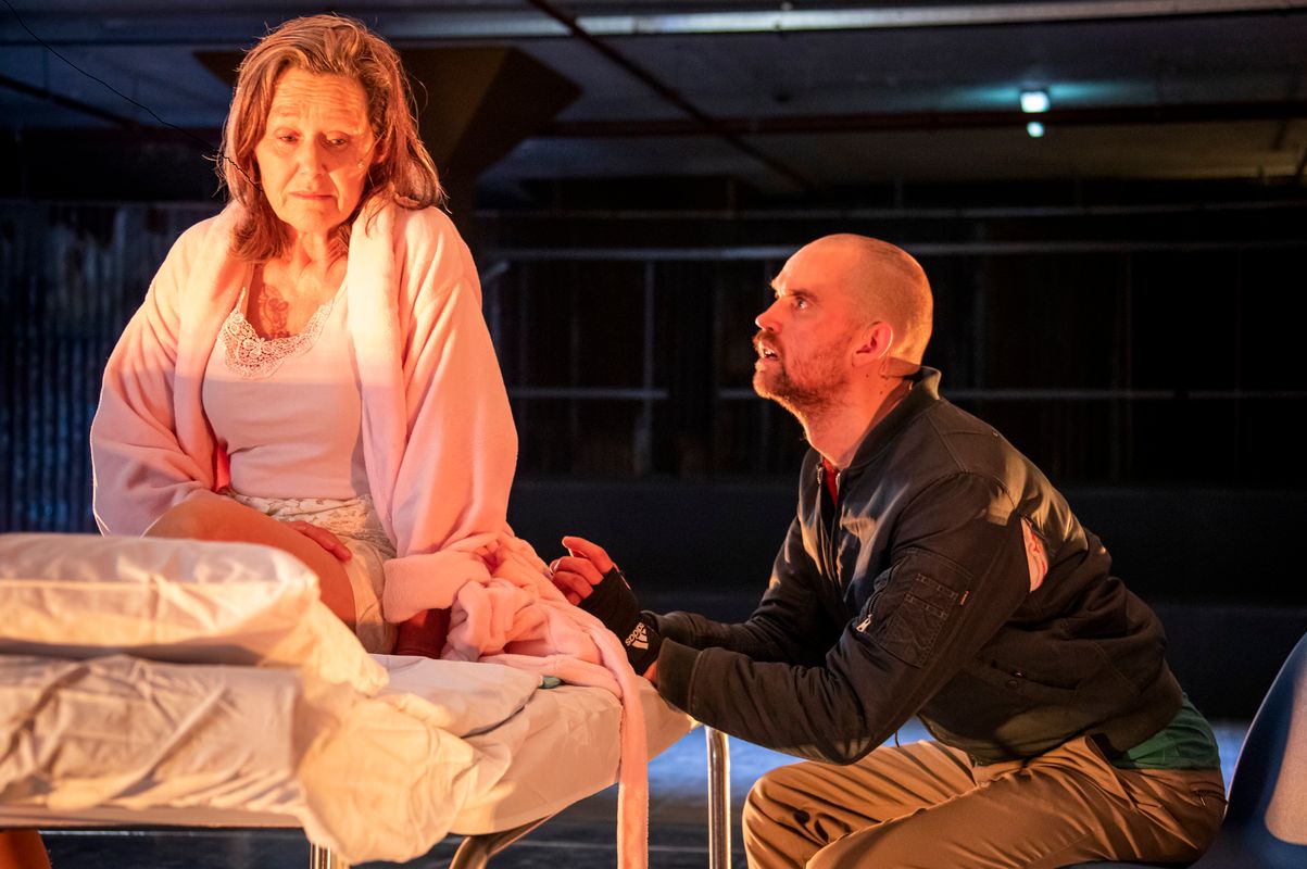 Alleen met de goden — Afslag Eindhoven Parktheater Eindhoven