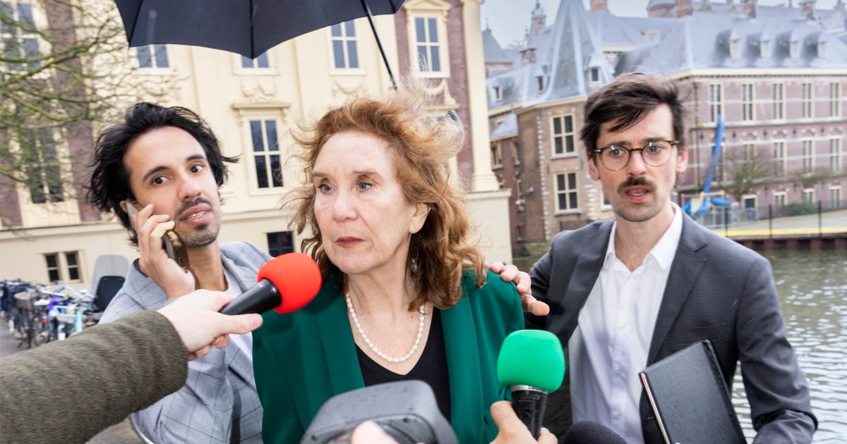 DE BESTORMING — Marisa van Eyle, Kharim Amier, Willem Voogd
